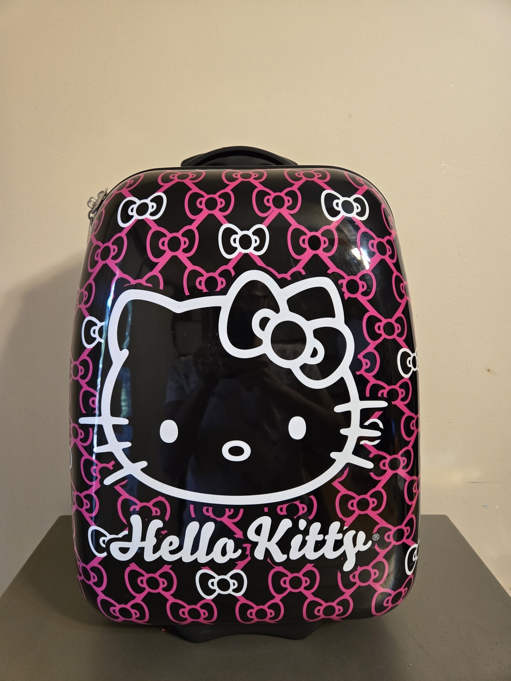 Sanrio Hello Kitty Kids Hardside Rolling Carry-On Suitcase